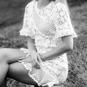 Selfie Leslie white lace short dress!